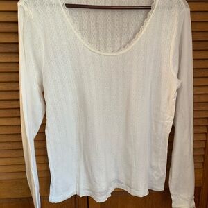 Suzy Shier White Lace-Accented Long Sleeve Top